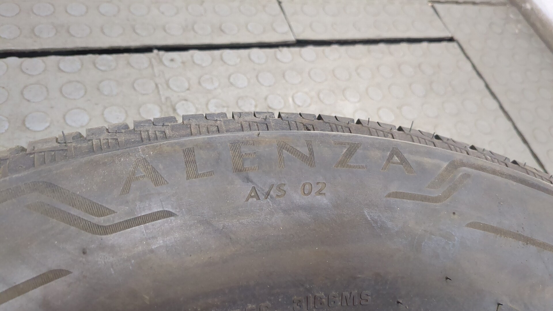 Шины комплект (4 шт.)