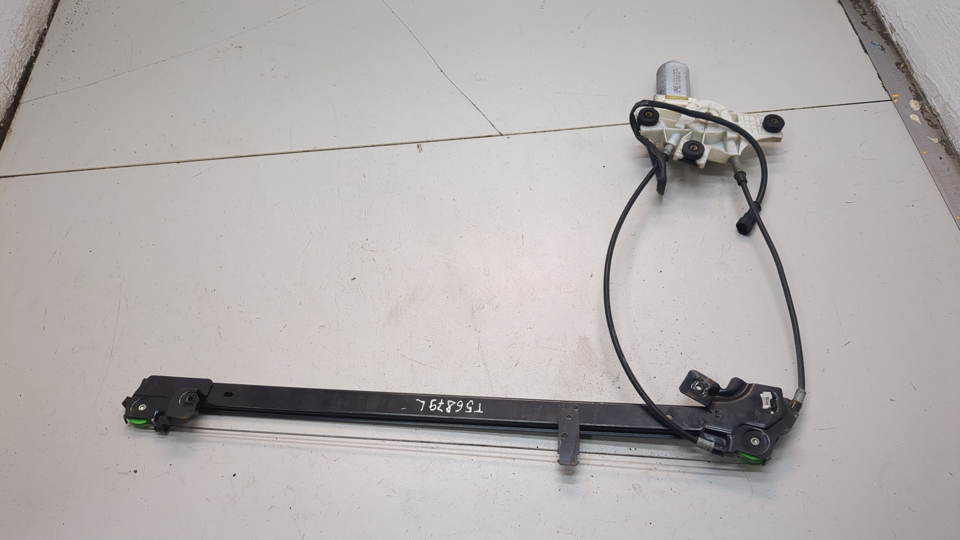 Стеклоподъемник электр. передний левый