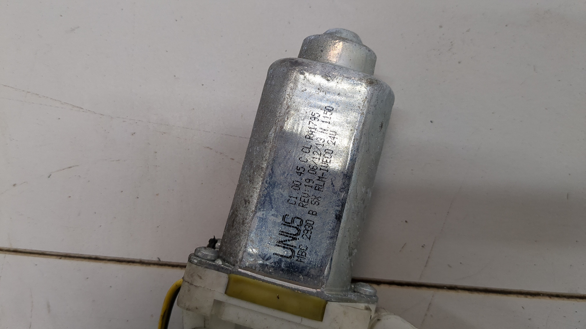 Стеклоподъемник электр. передний левый