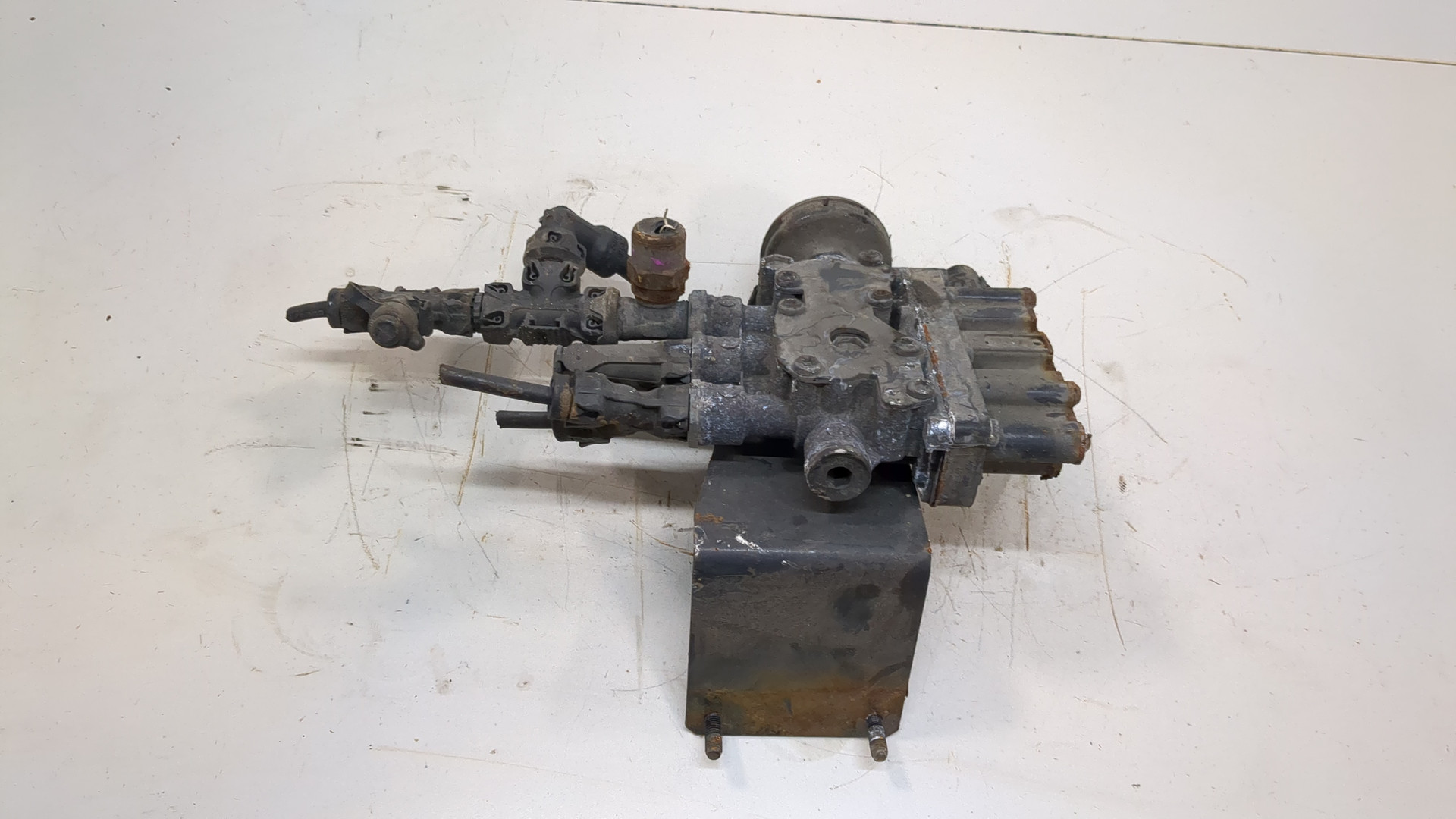 Кран уровня пола