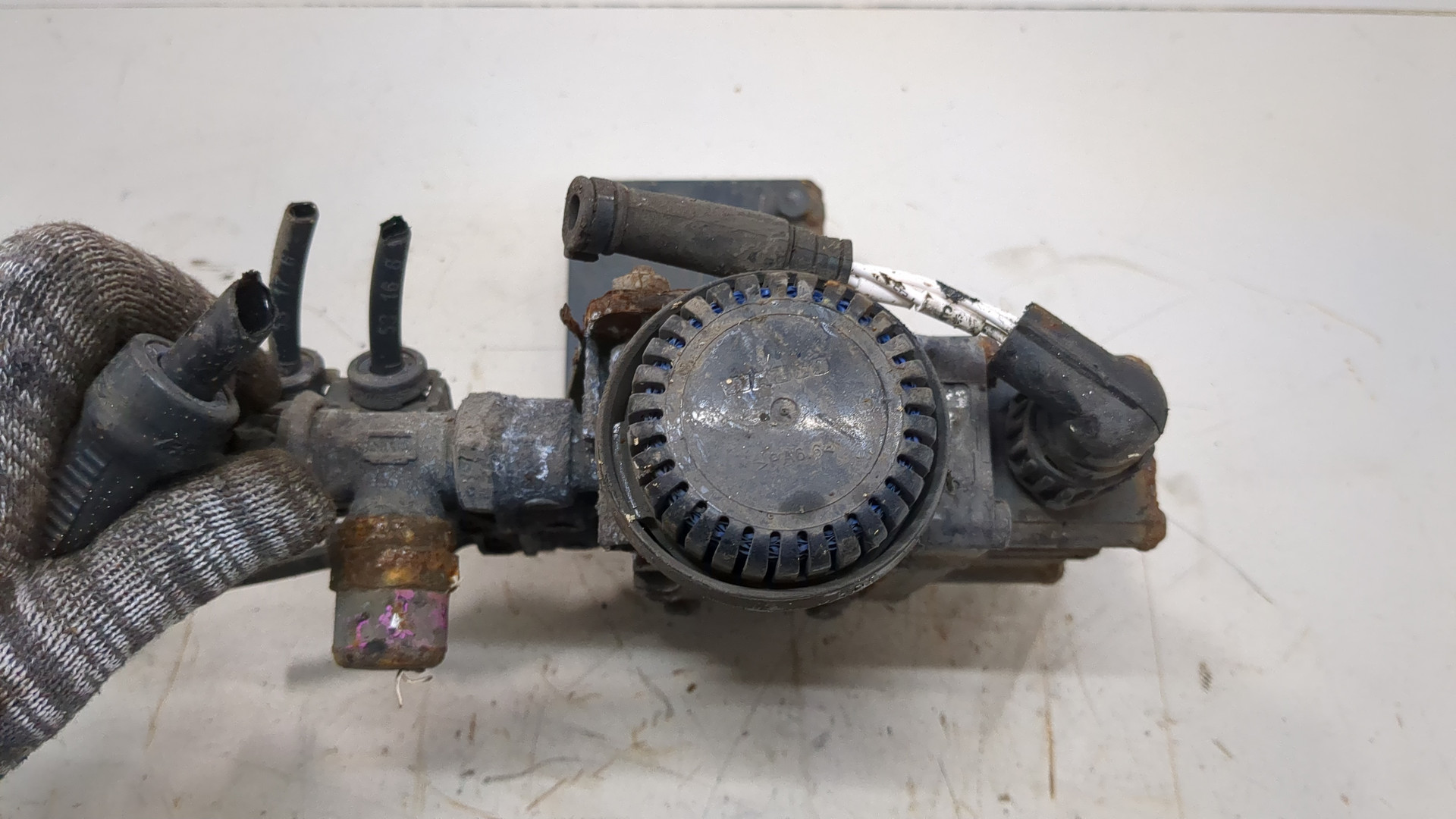 Кран уровня пола