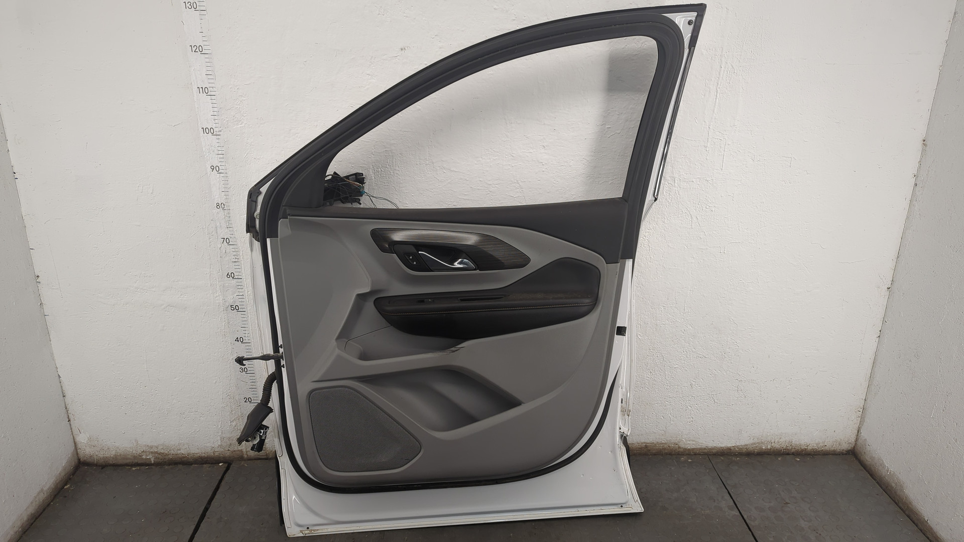 Дверь передняя правая