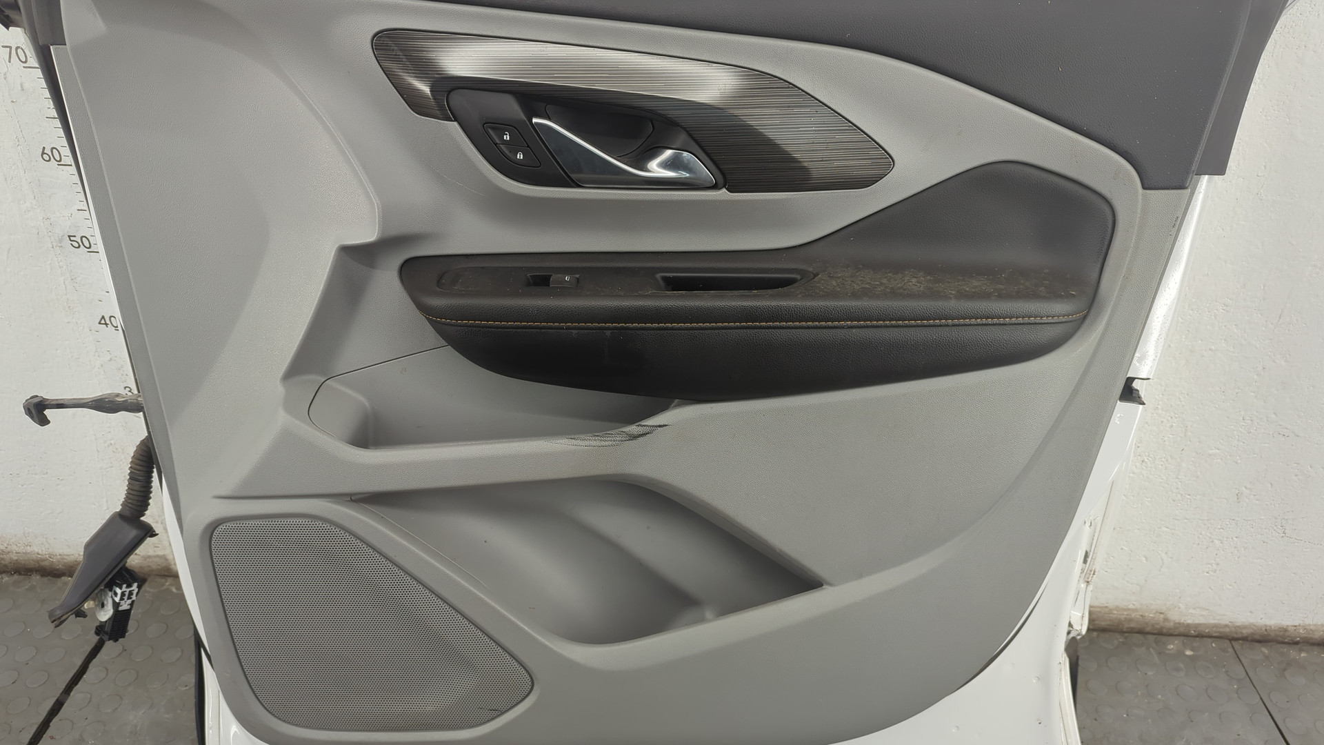 Дверь передняя правая