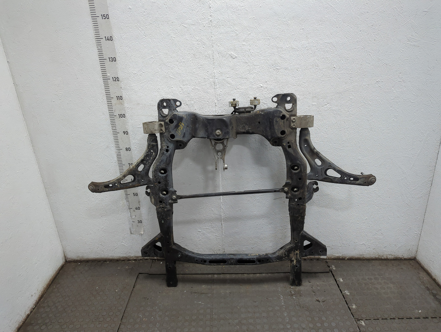 Балка подмоторная