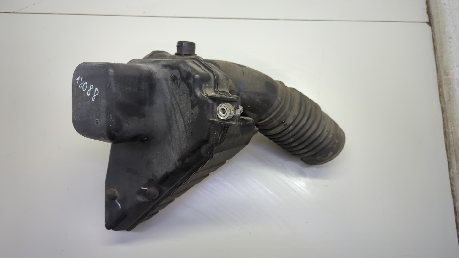 Резонатор воздушного фильтра