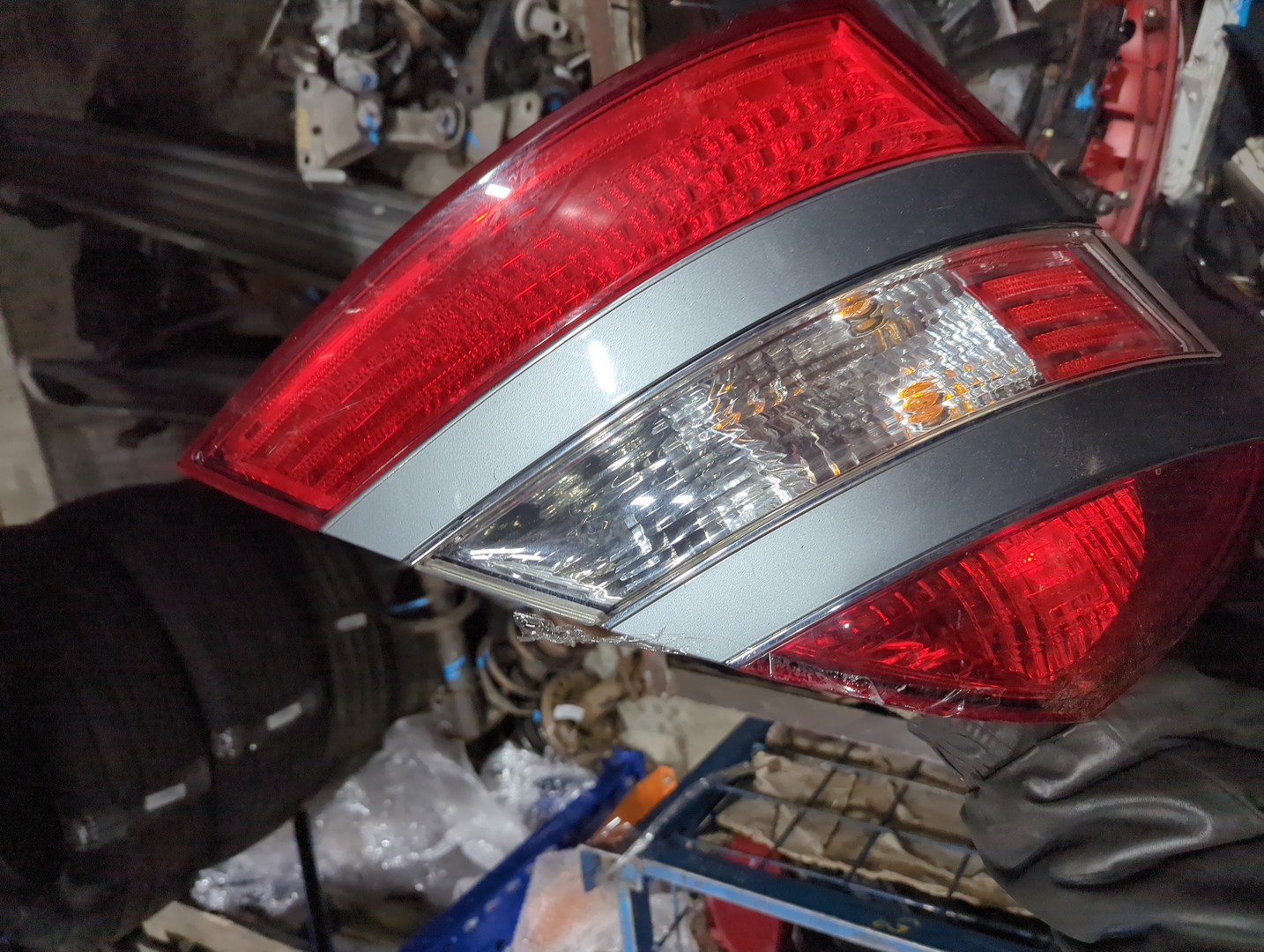 Фонарь задний левый