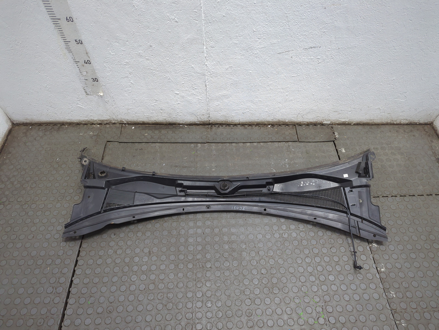 Решетка стеклоочистителей (Жабо)