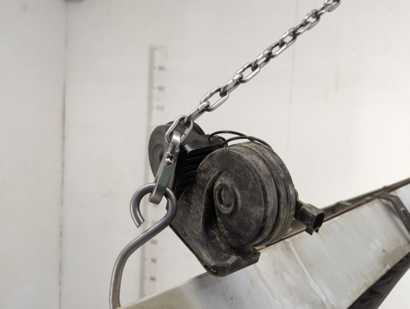 Усилитель переднего бампера