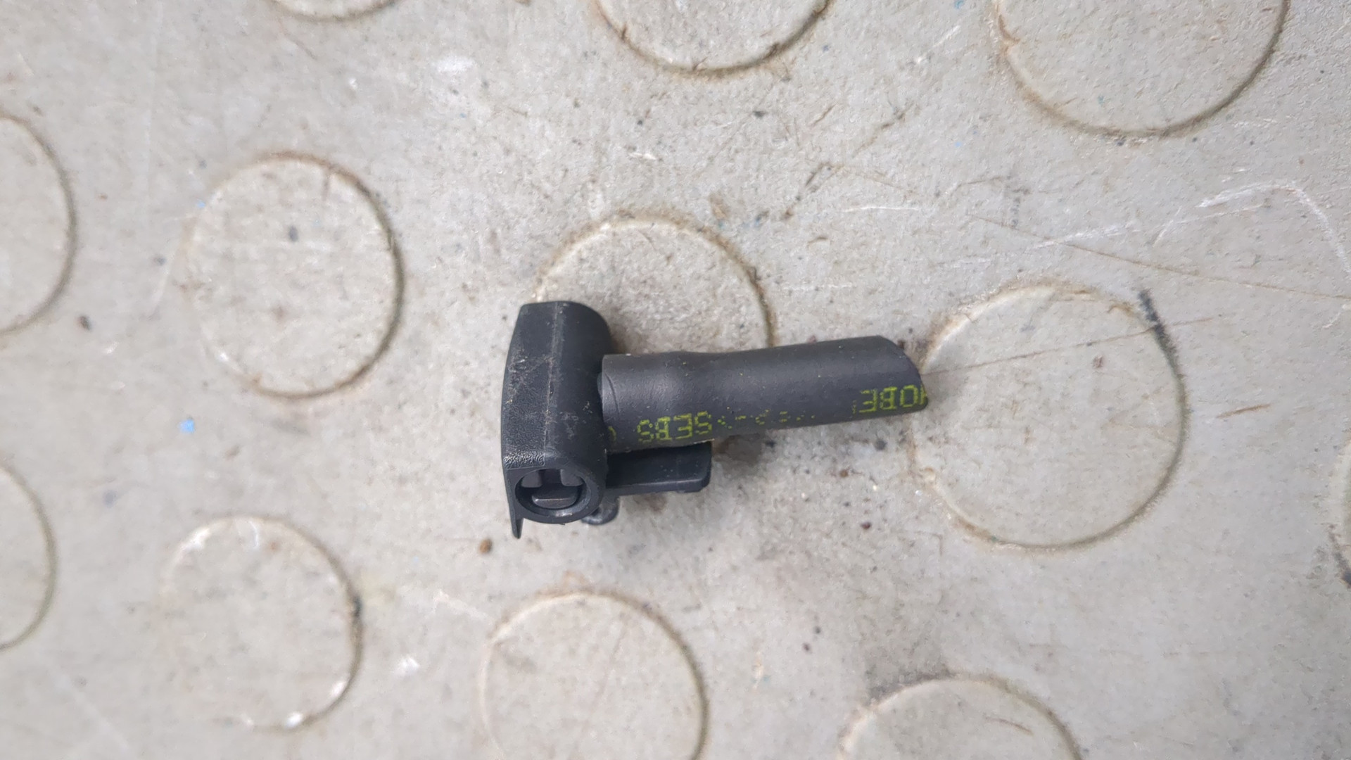 Форсунка омывателя лобового стекла