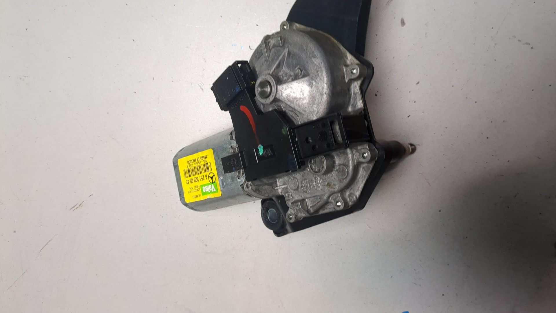 Моторчик стеклоочистителя задний