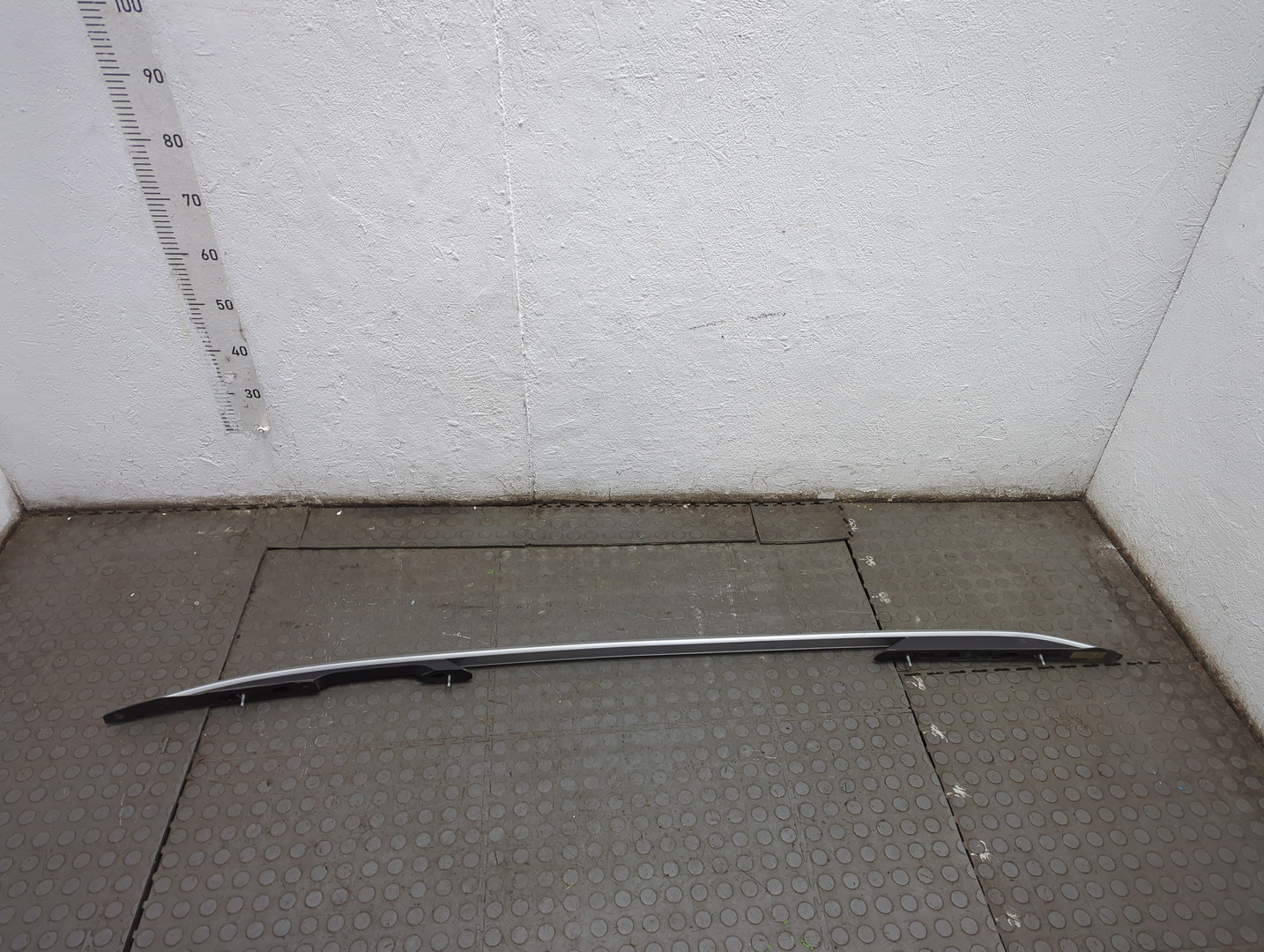 Рейлинг (релинг) левый (планка на крышу)