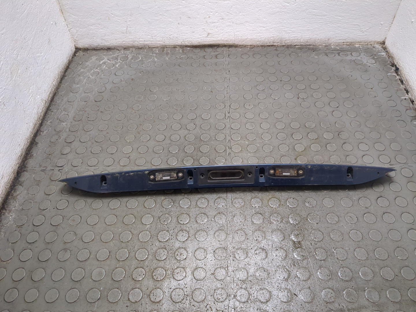 Фонарь подсветки номера