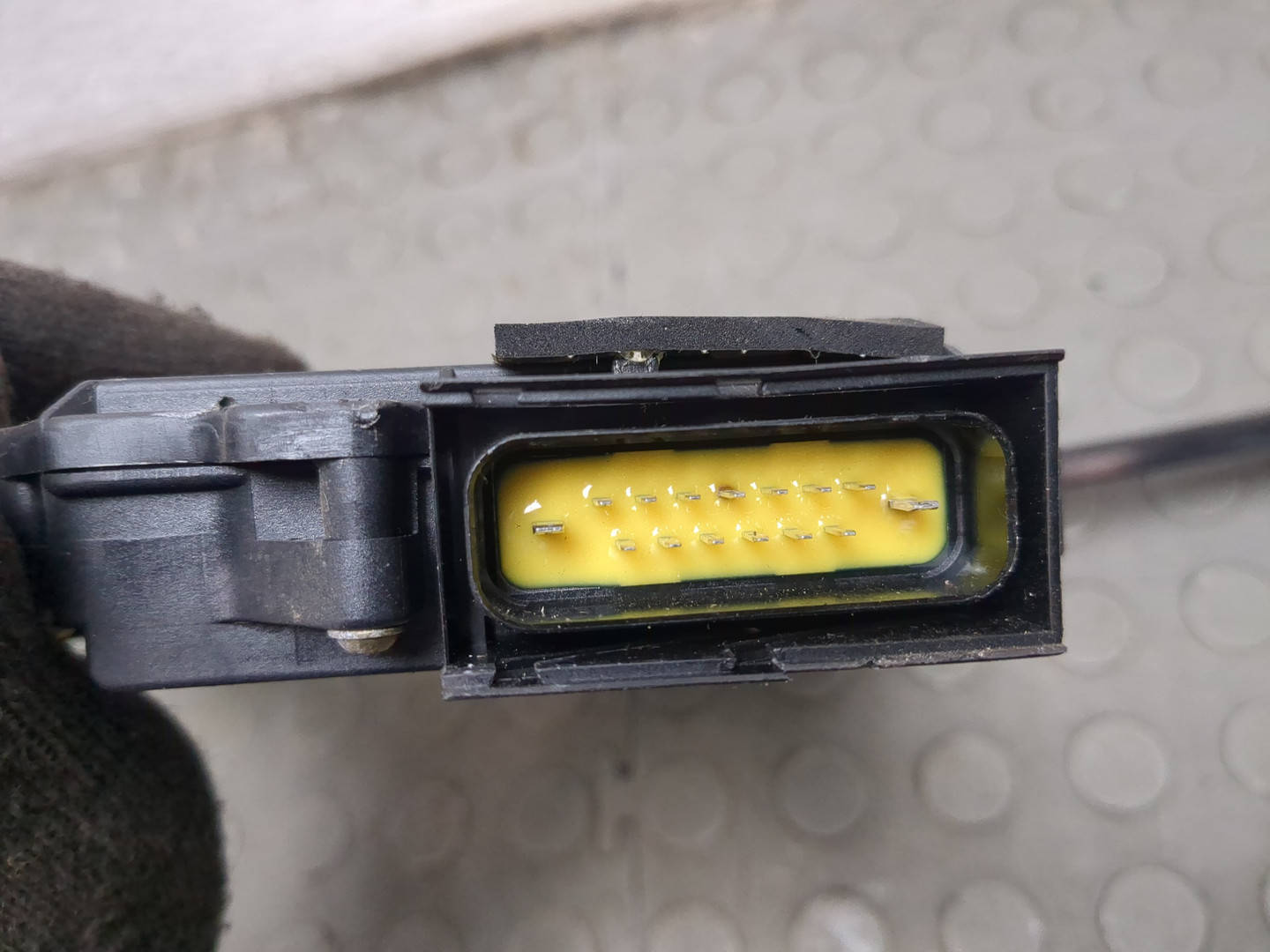 Стеклоподъемник электр. задний левый