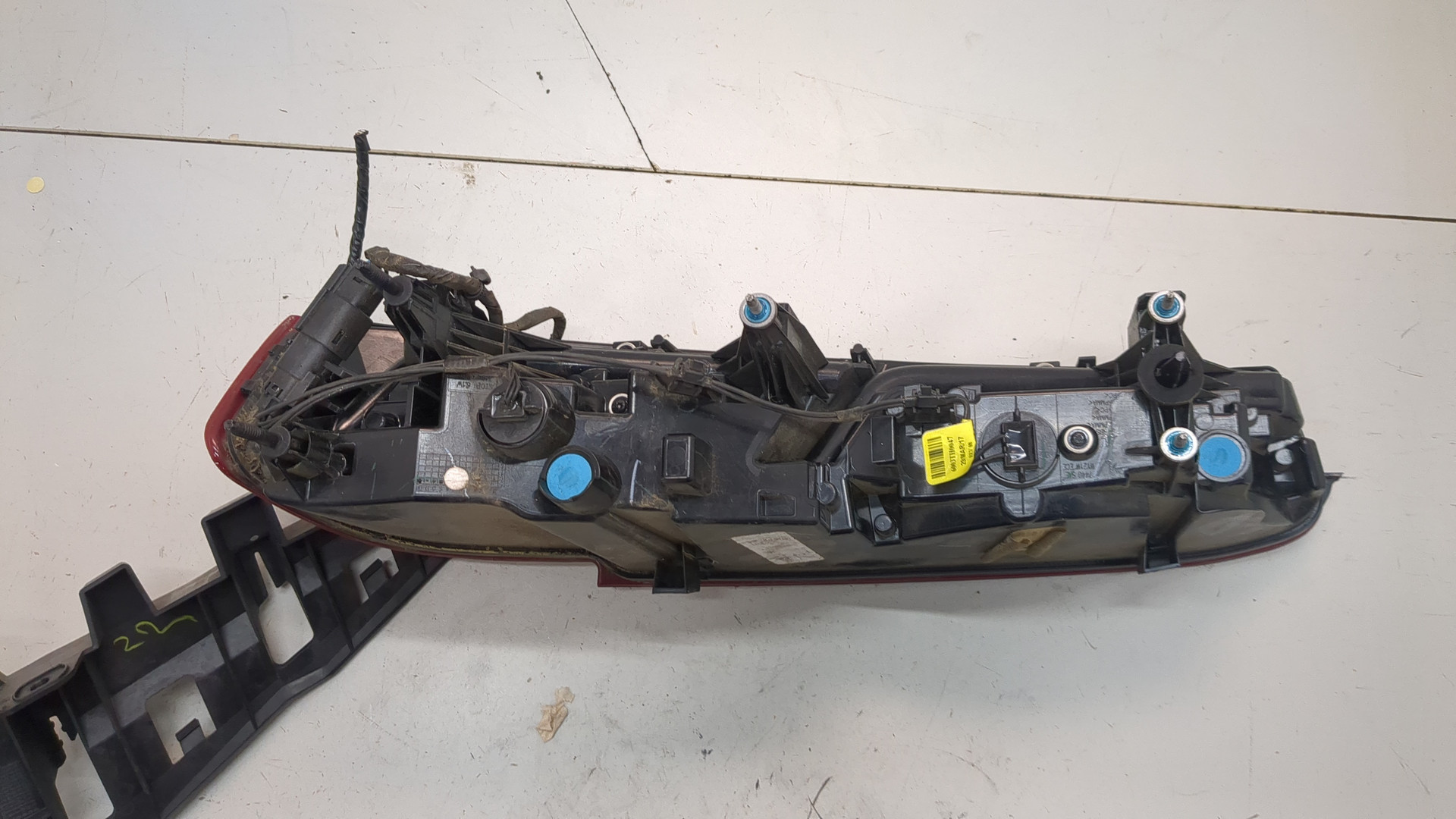 Фонарь задний левый