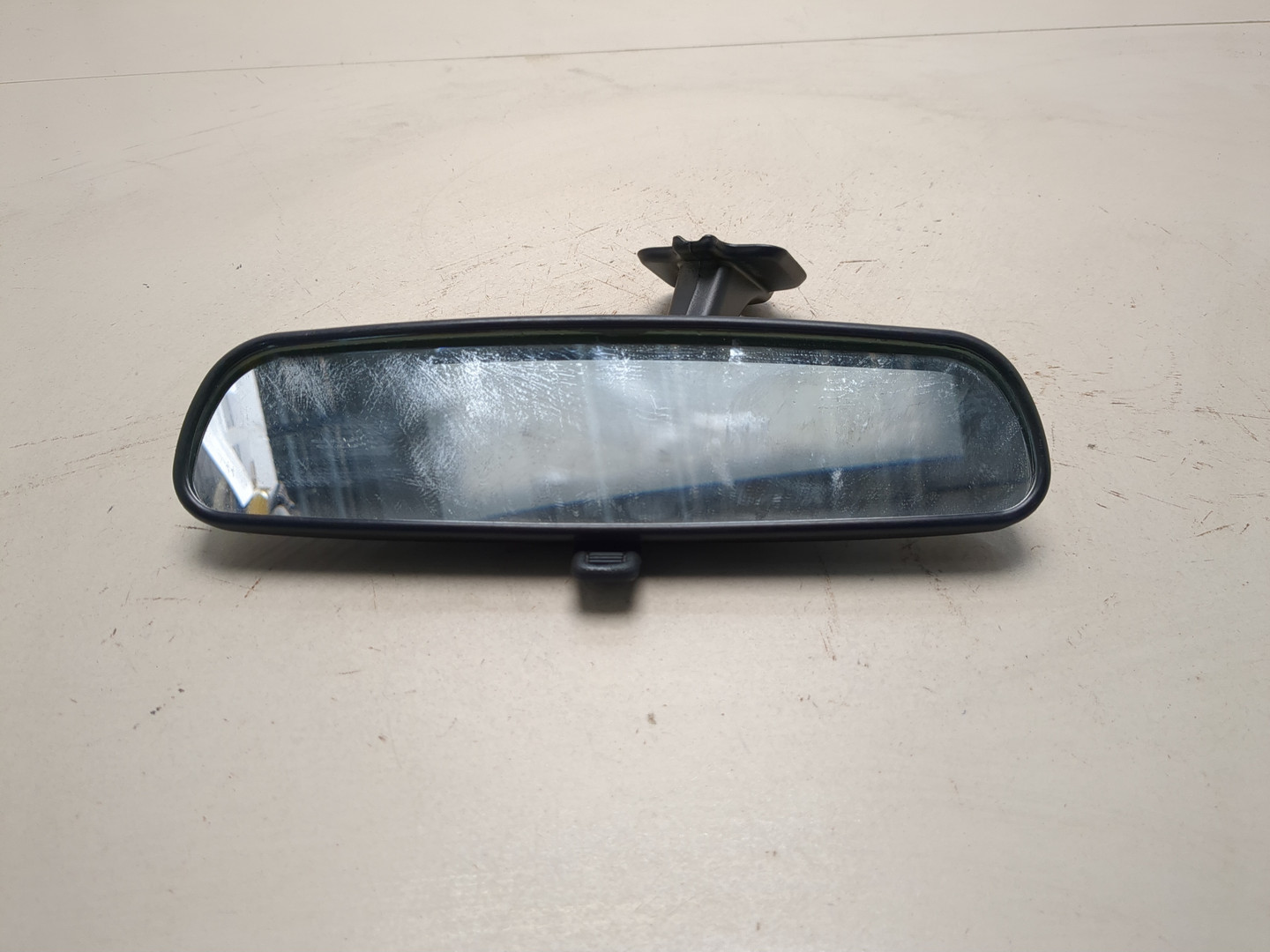 Зеркало заднего вида