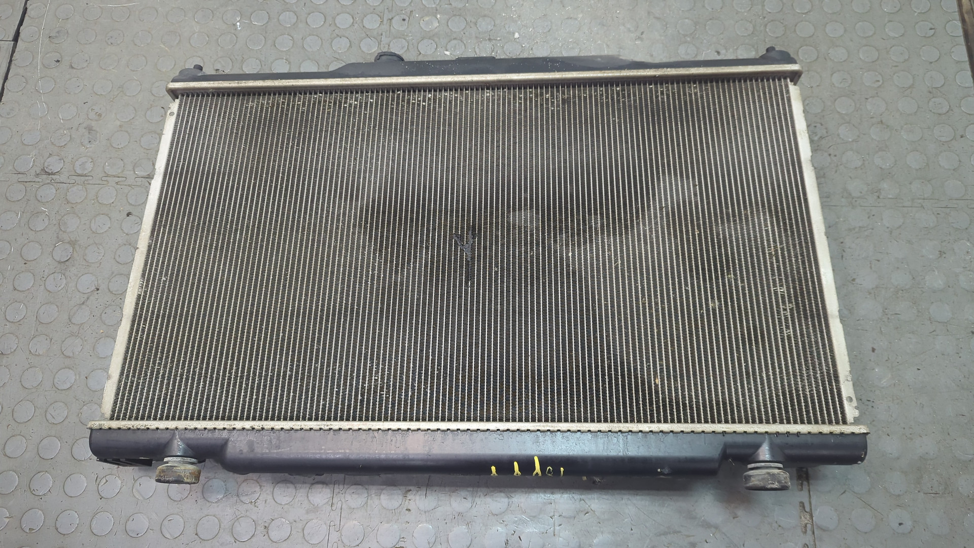 Радиатор охлаждения двигателя основной