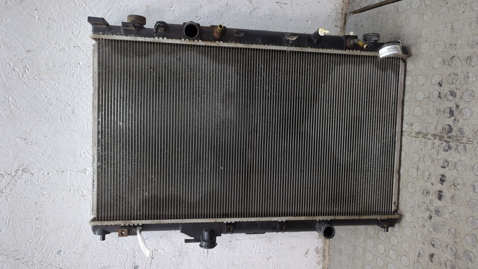 Радиатор охлаждения двигателя основной