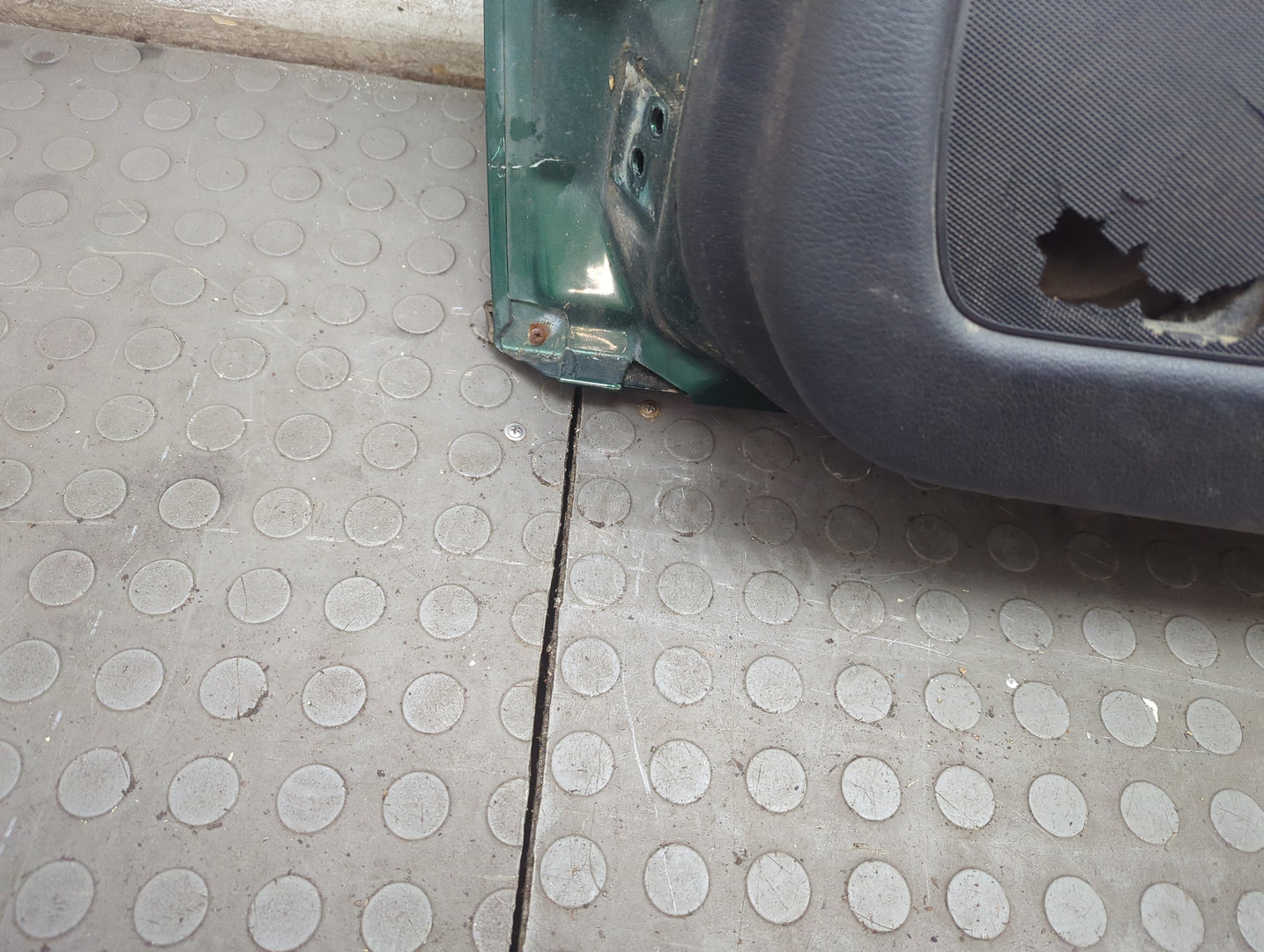 Дверь передняя правая