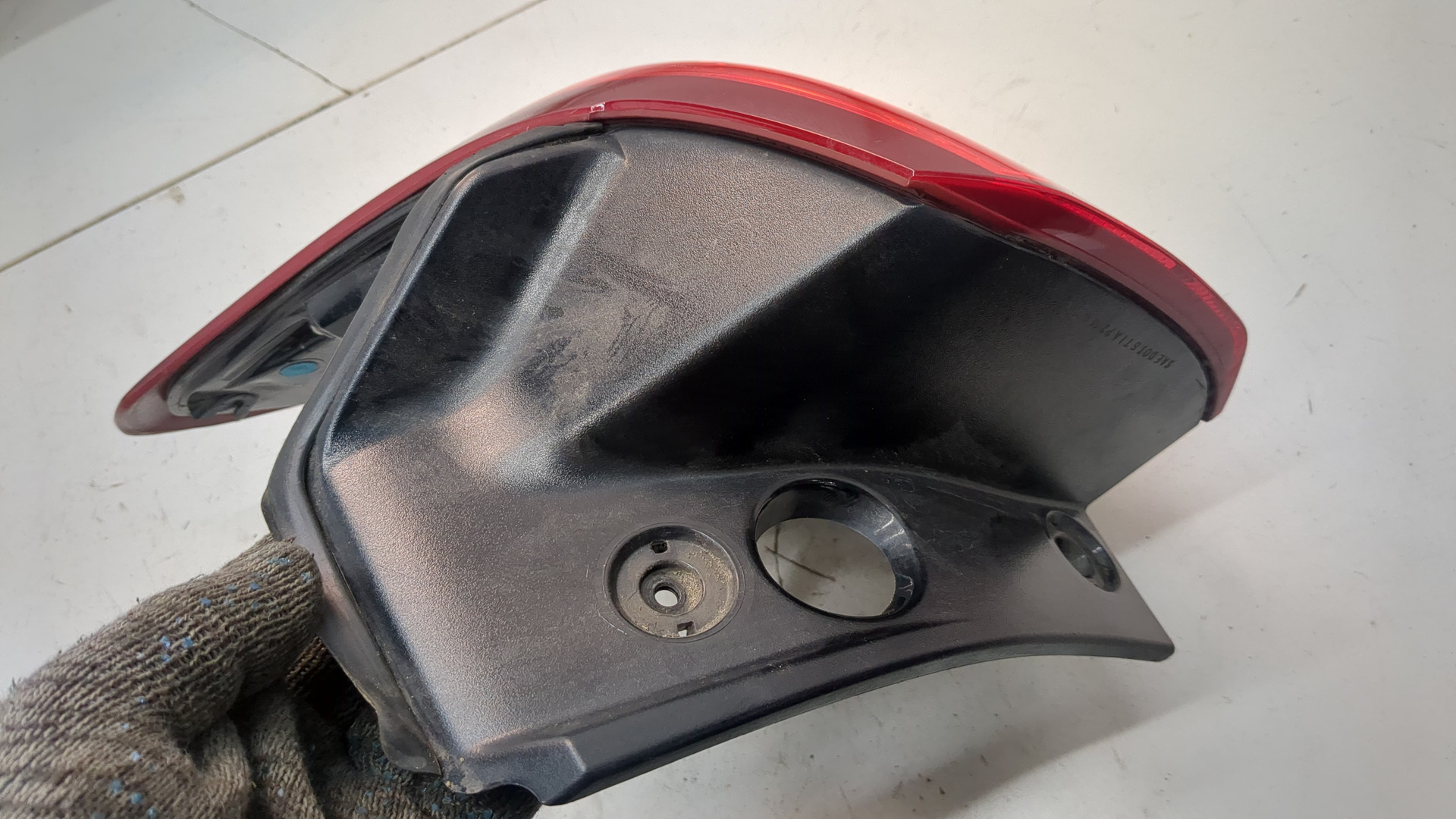 Фонарь задний правый