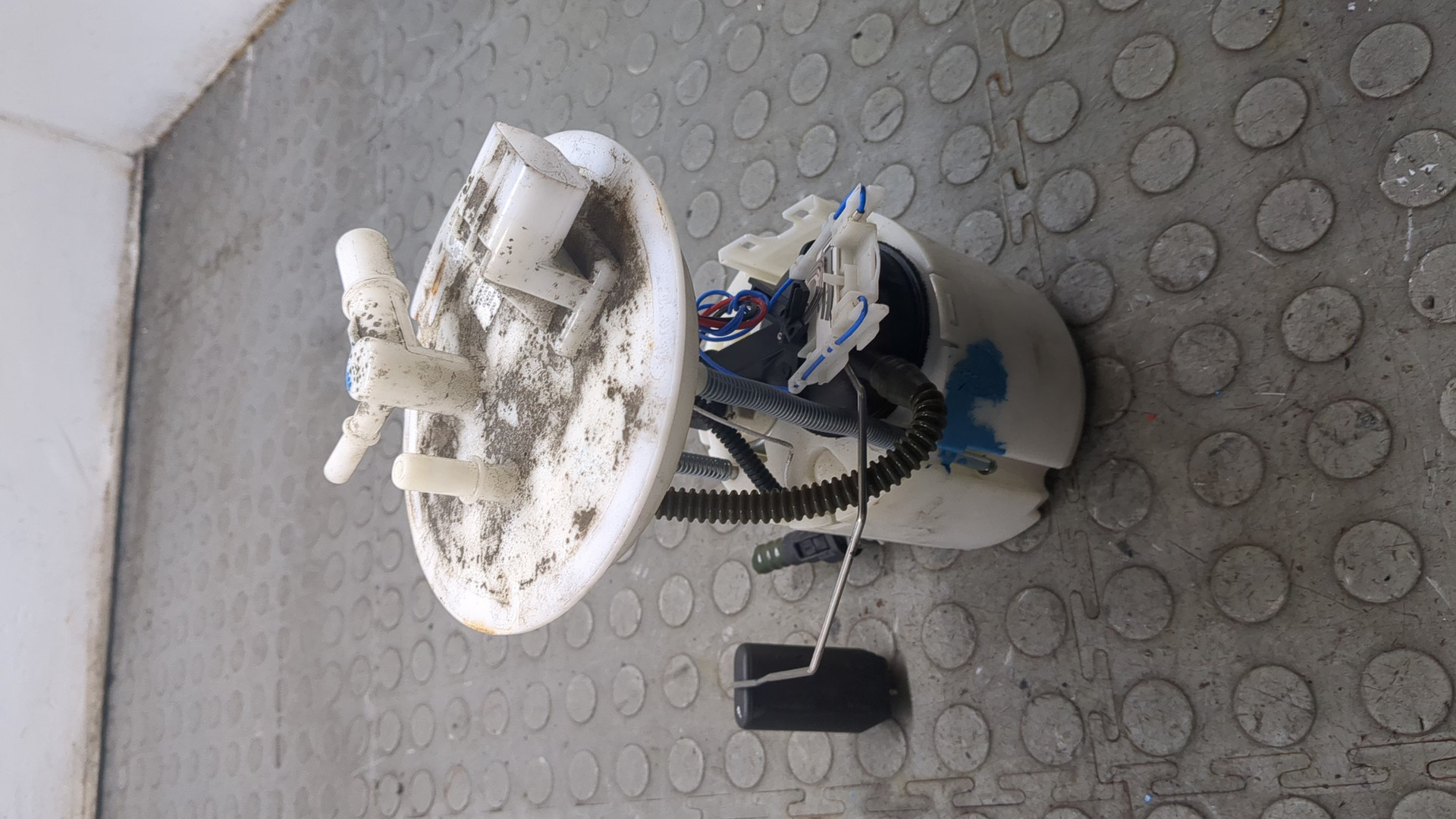 Насос топливный электрический