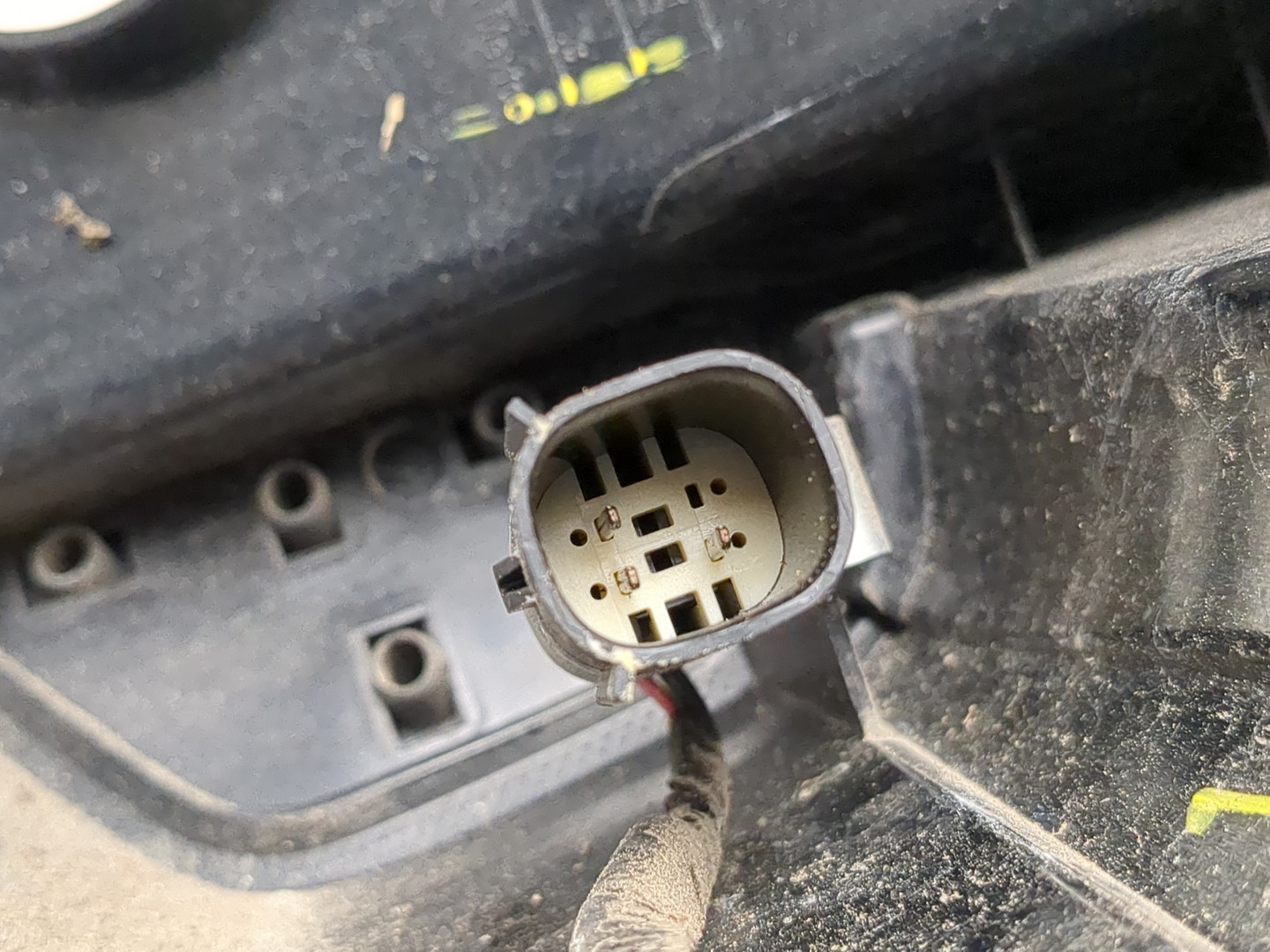 Фонарь задний левый