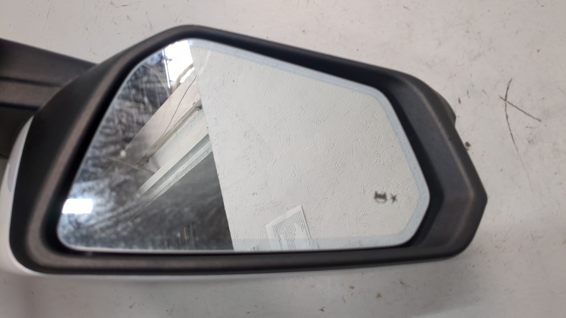 Зеркало левое электрическое