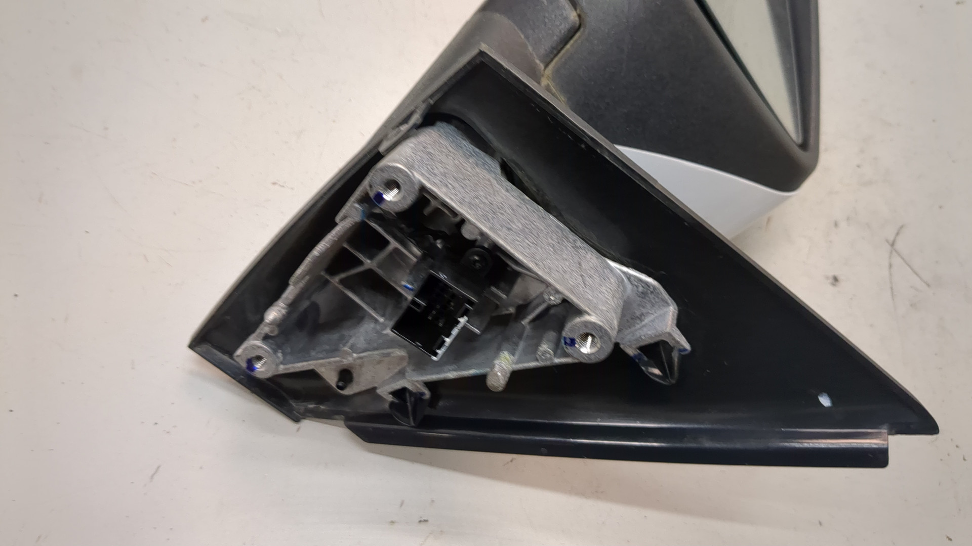 Зеркало левое электрическое