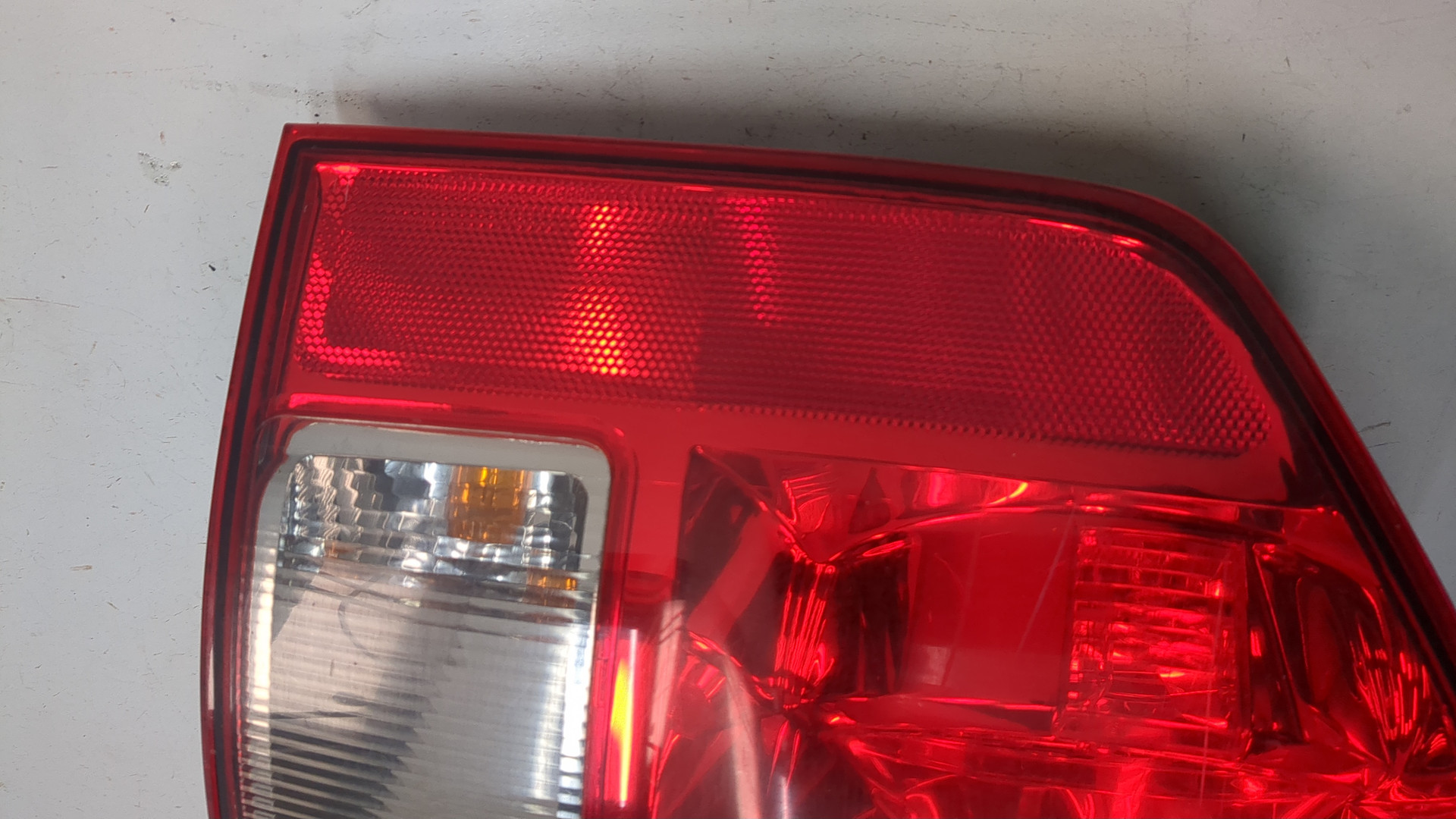 Фонарь задний правый