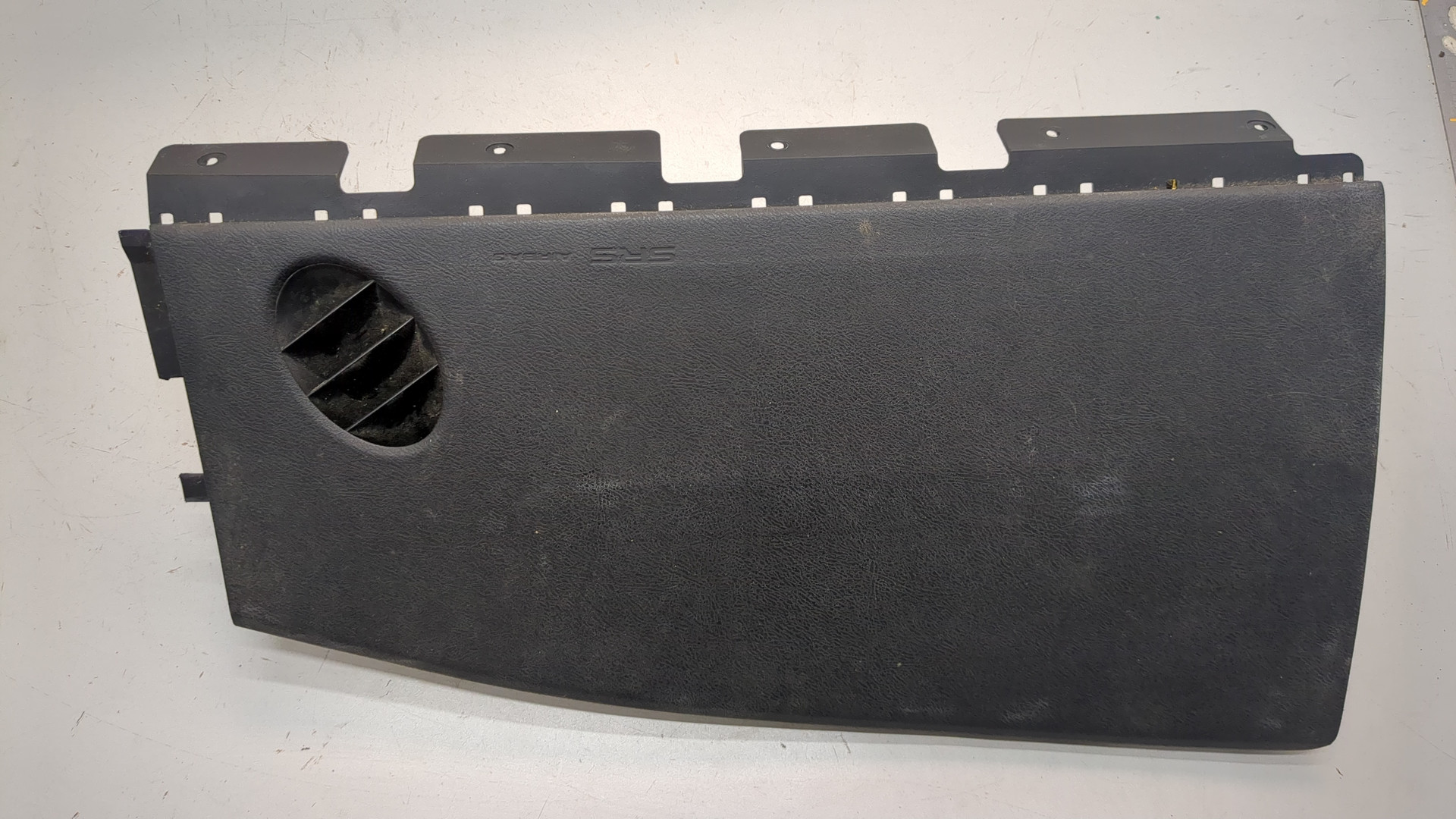 Подушка безопасности пассажирская (в торпедо)