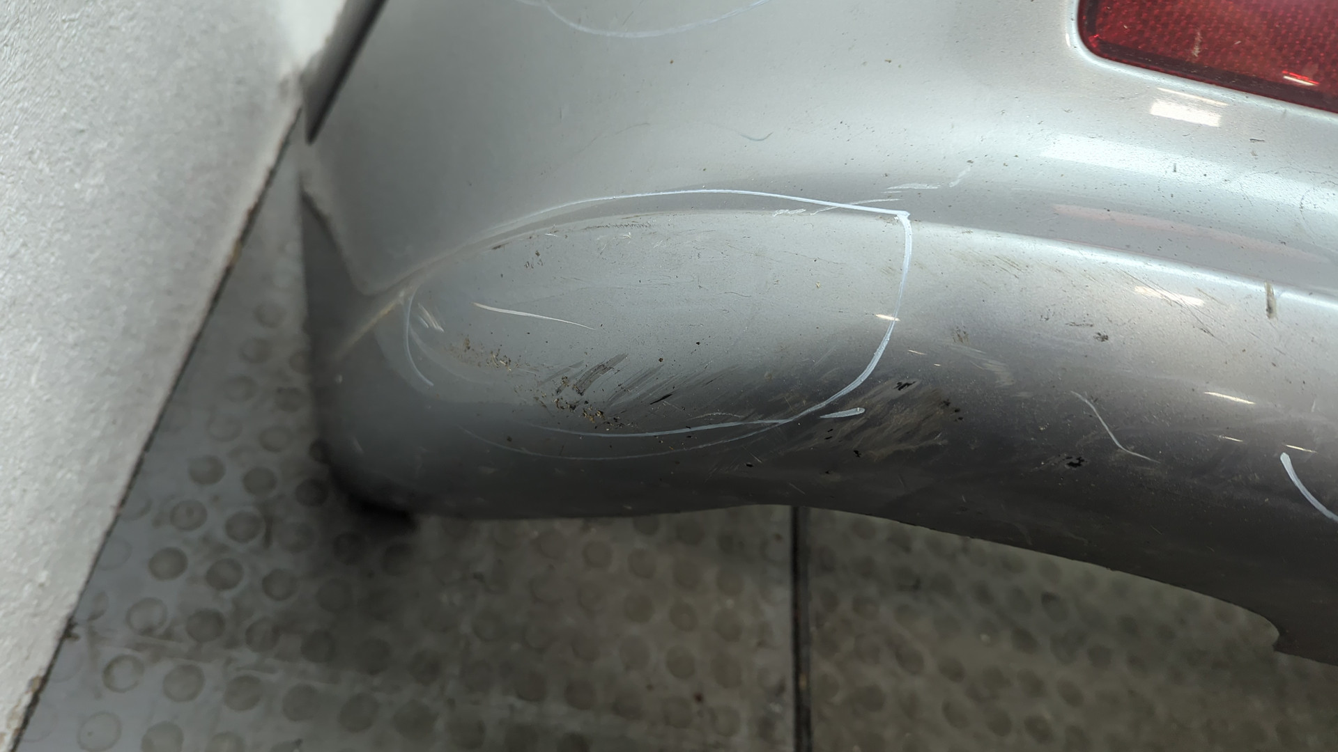 Бампер задний