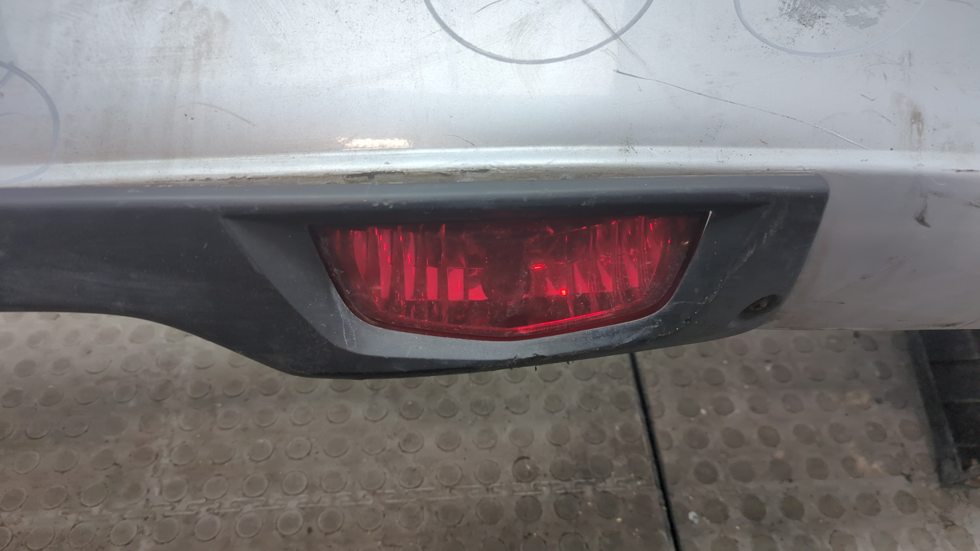 Бампер задний