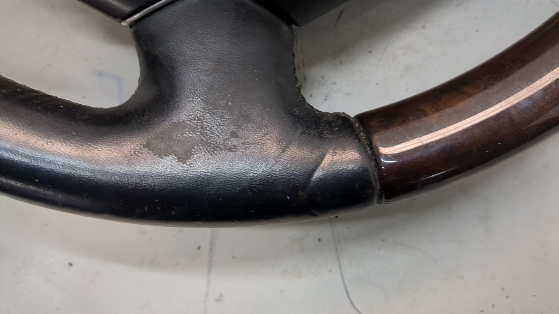 Рулевое колесо (руль)