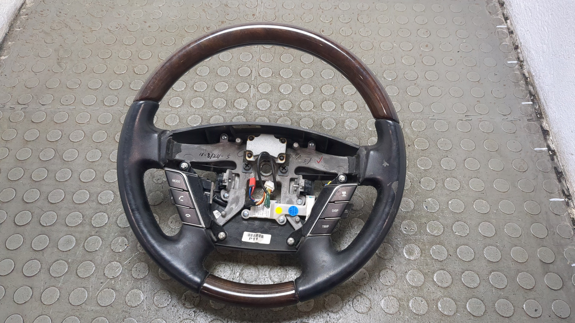 Рулевое колесо (руль)