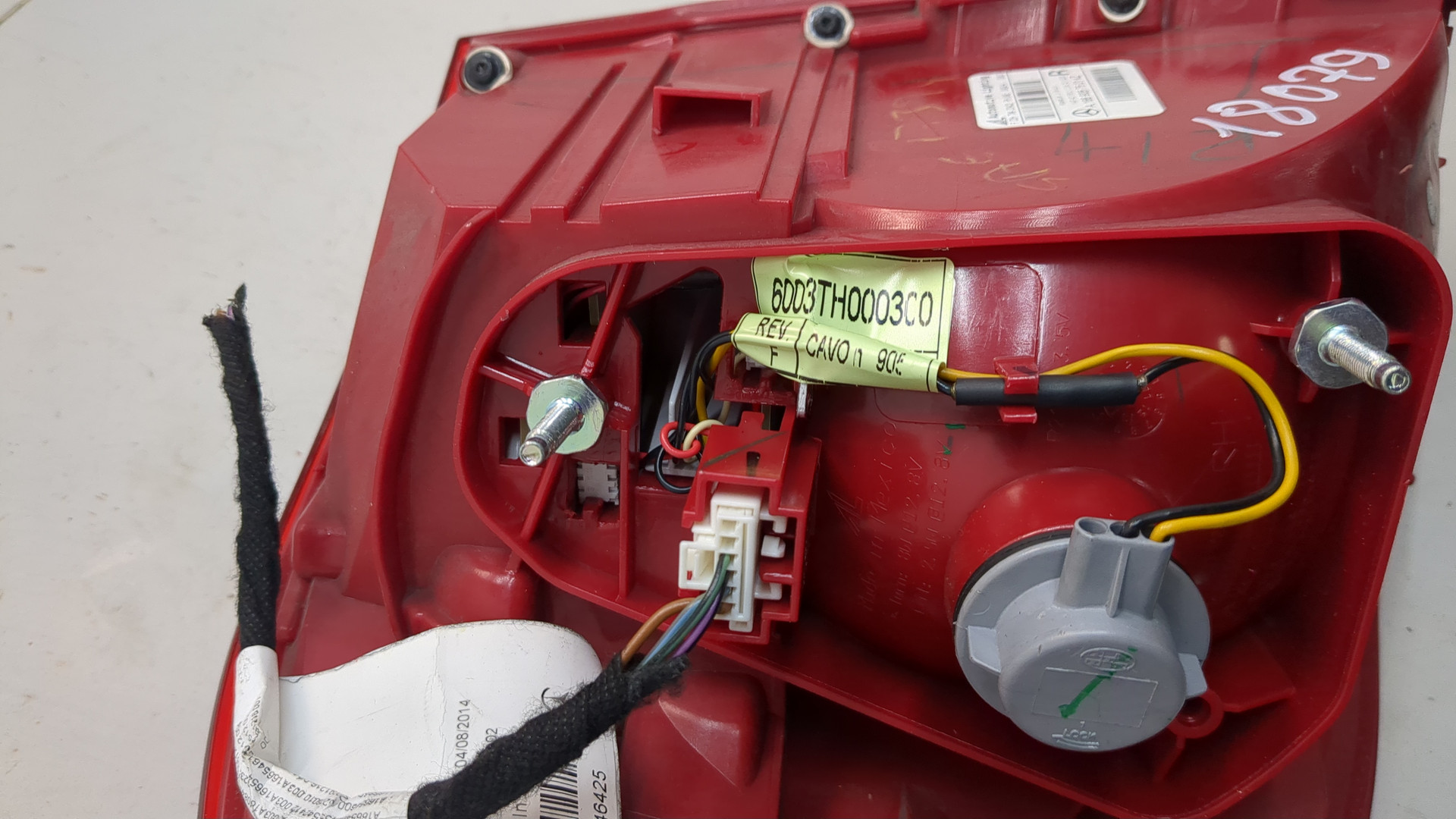 Фонарь задний правый