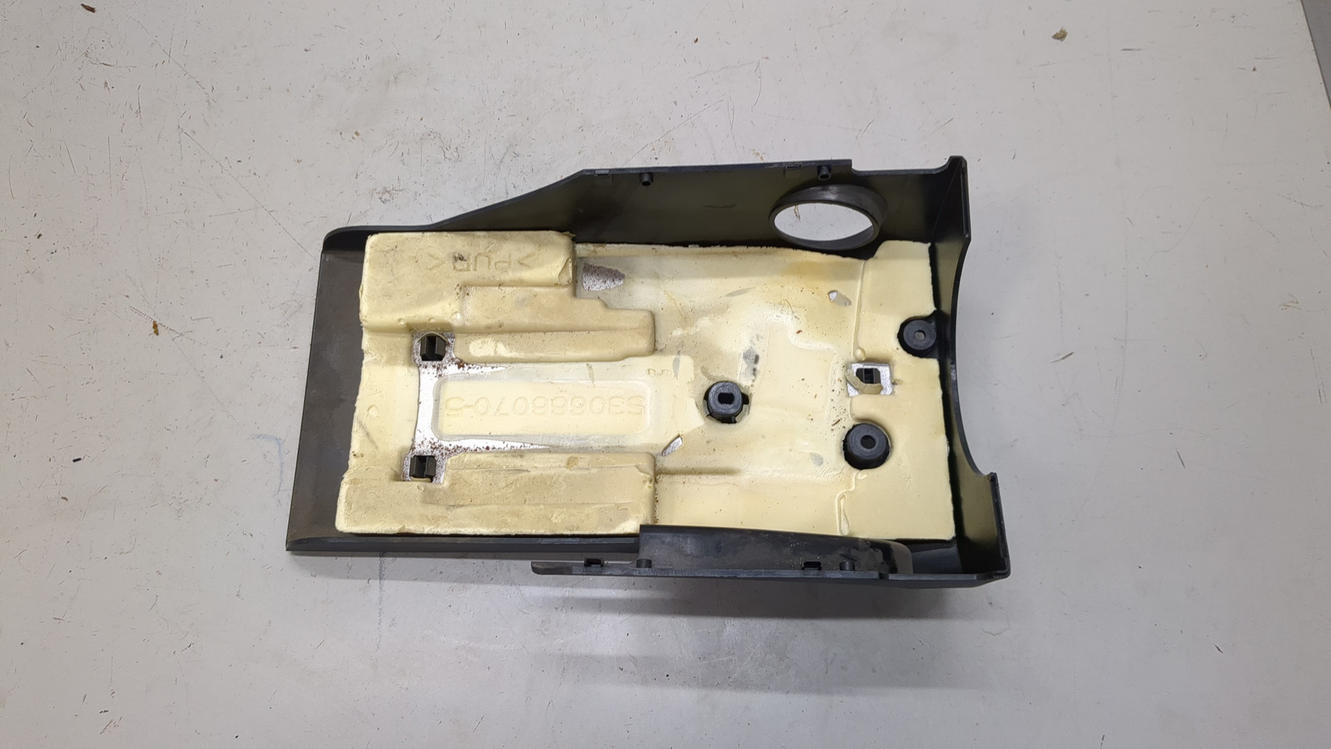 Кожух рулевой колонки