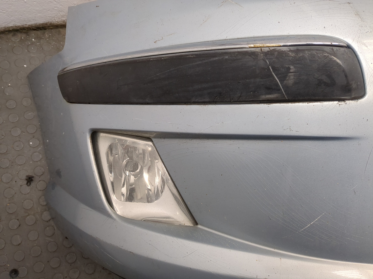 Бампер передний