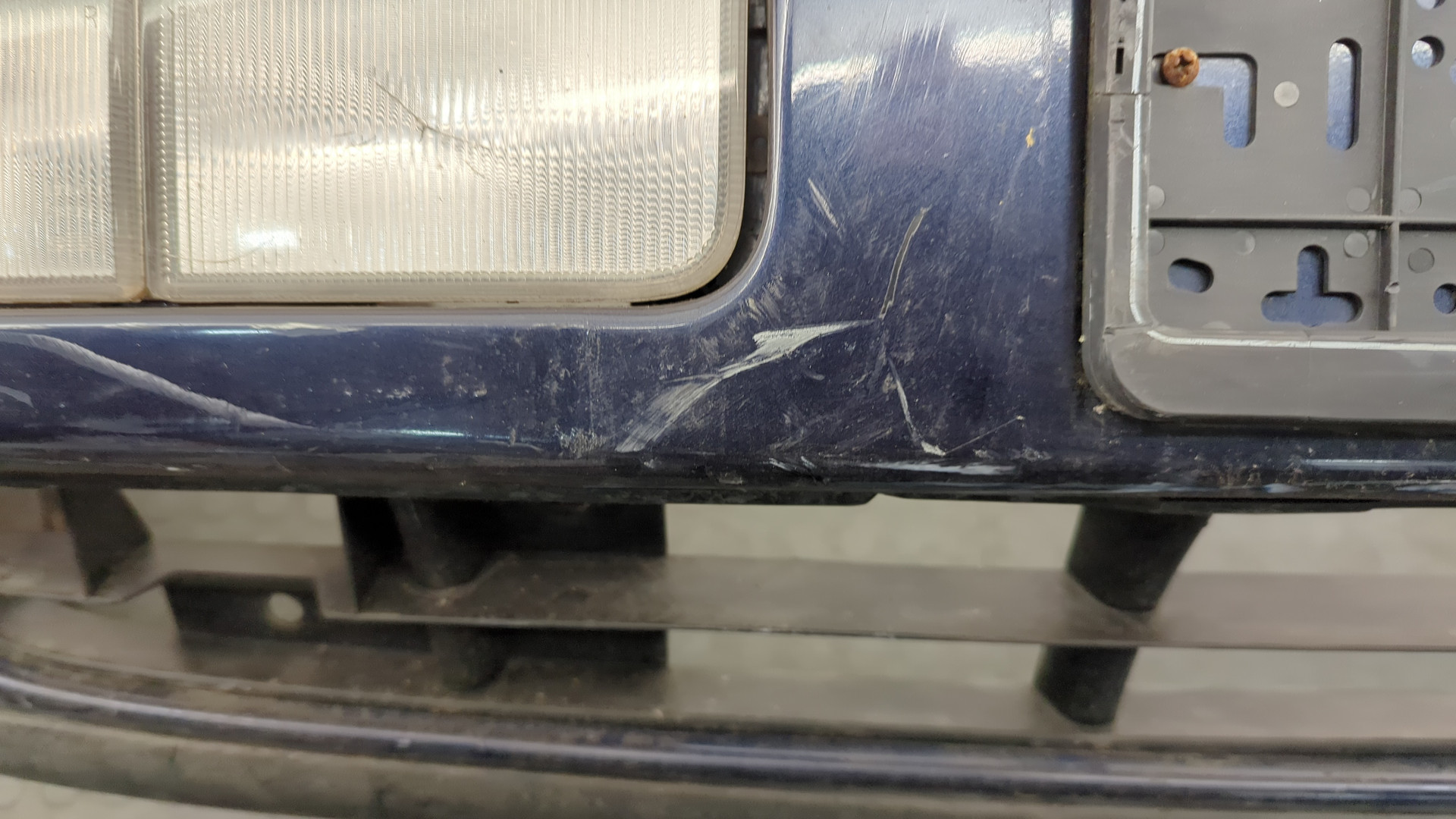 Бампер передний