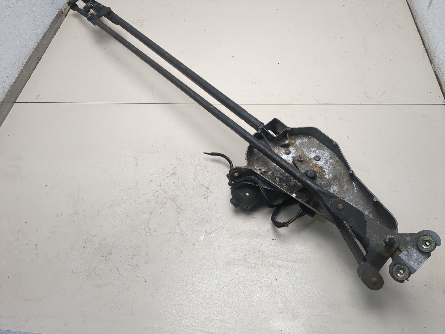 Трапеция стеклоочистителей