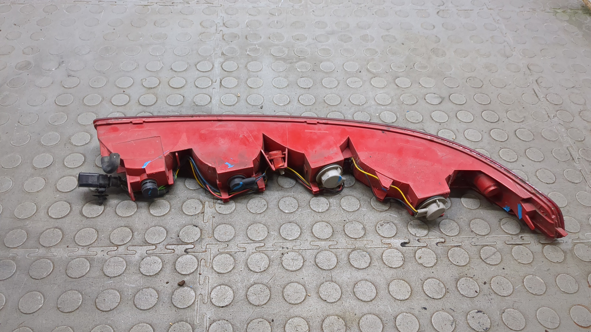 Фара противотуманная левая