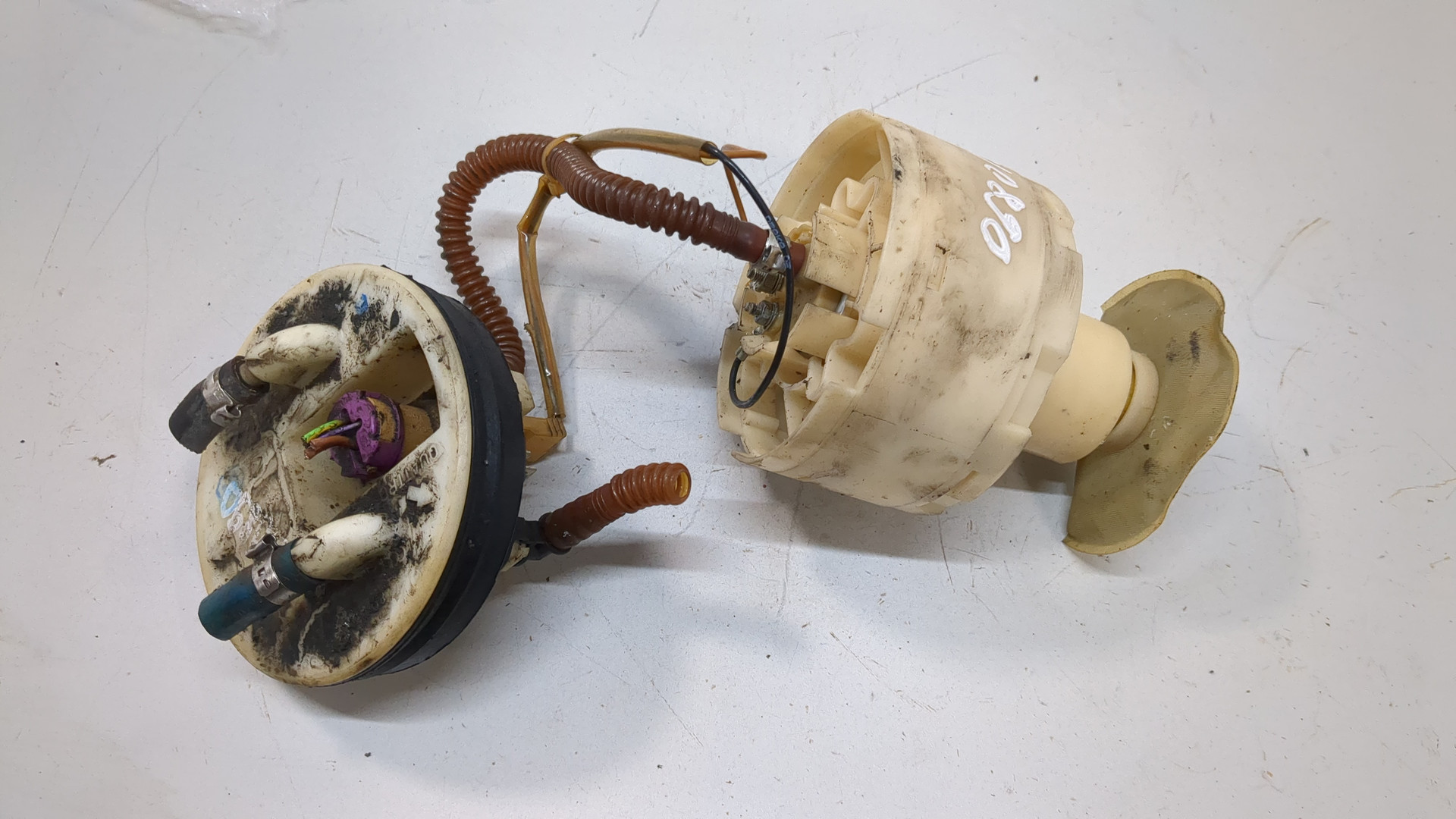 Насос топливный электрический