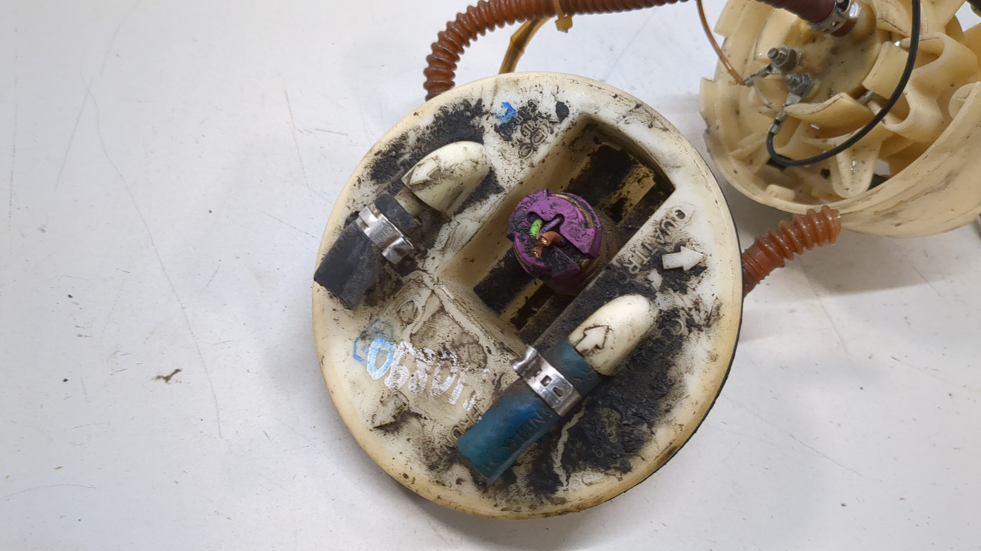 Насос топливный электрический