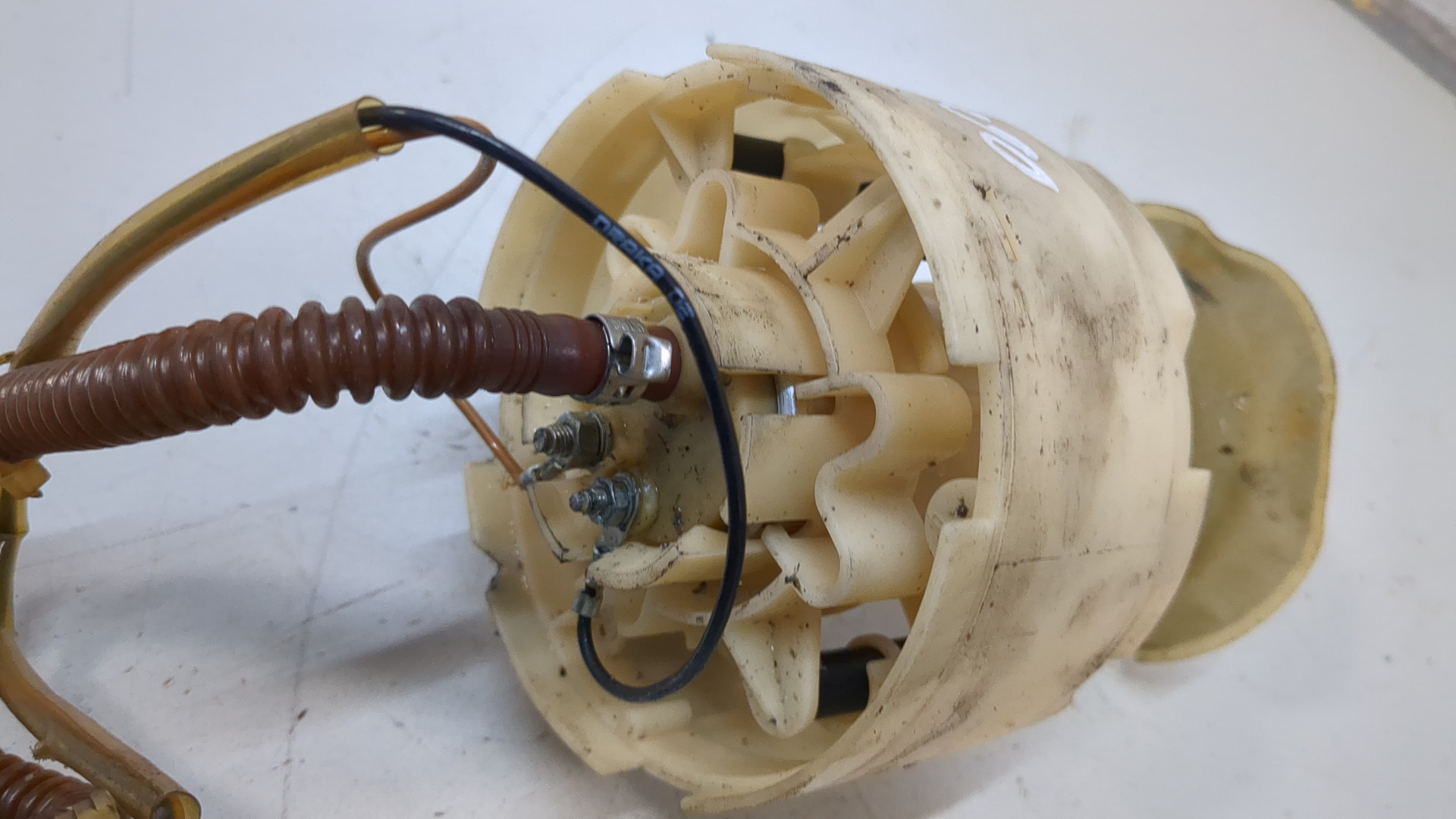 Насос топливный электрический