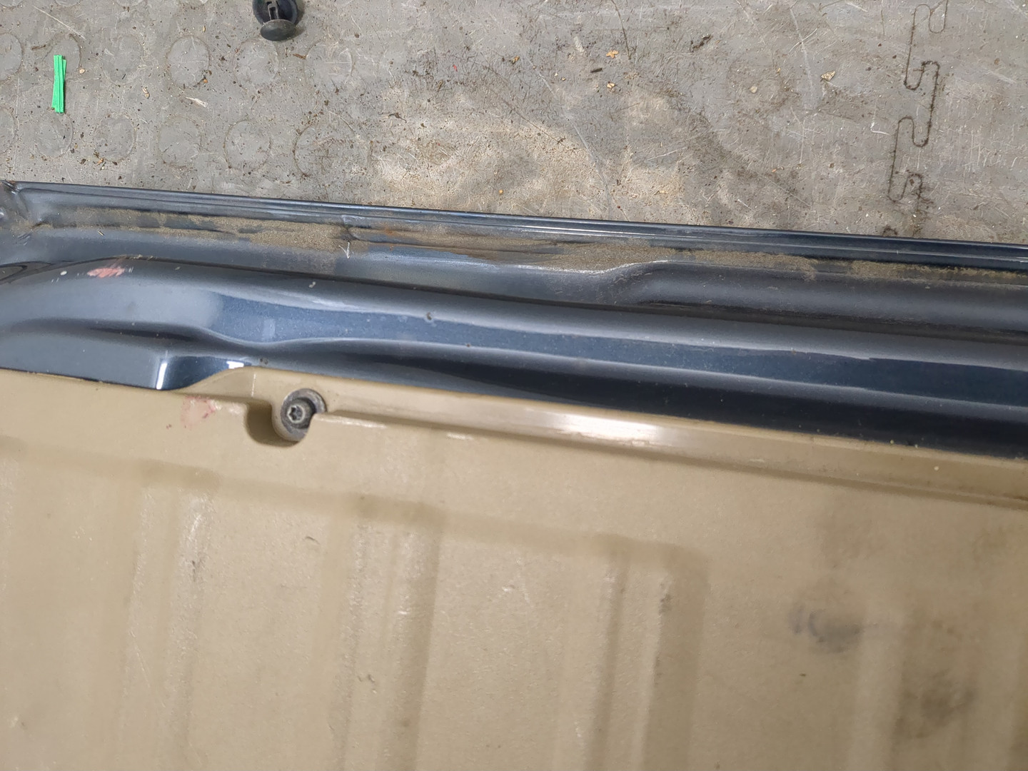 Дверь багажника нижняя (борт)