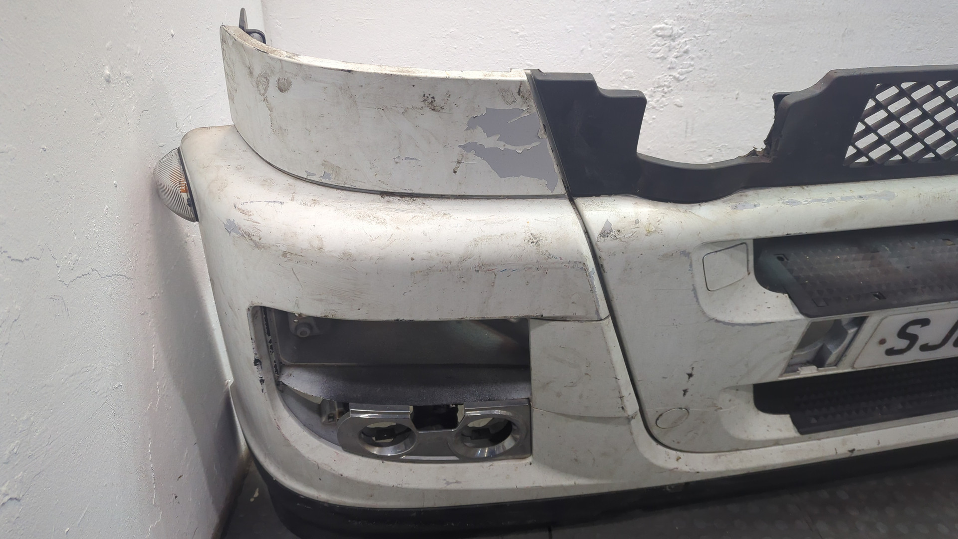 Бампер передний