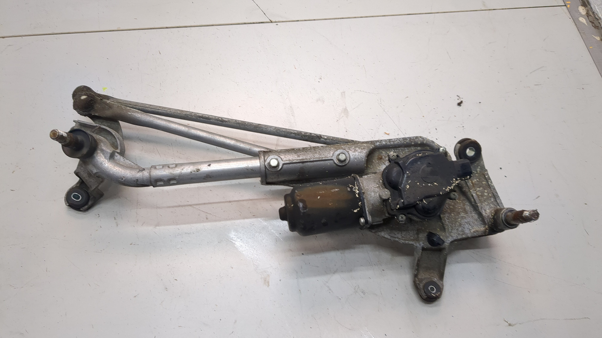 Трапеция стеклоочистителей