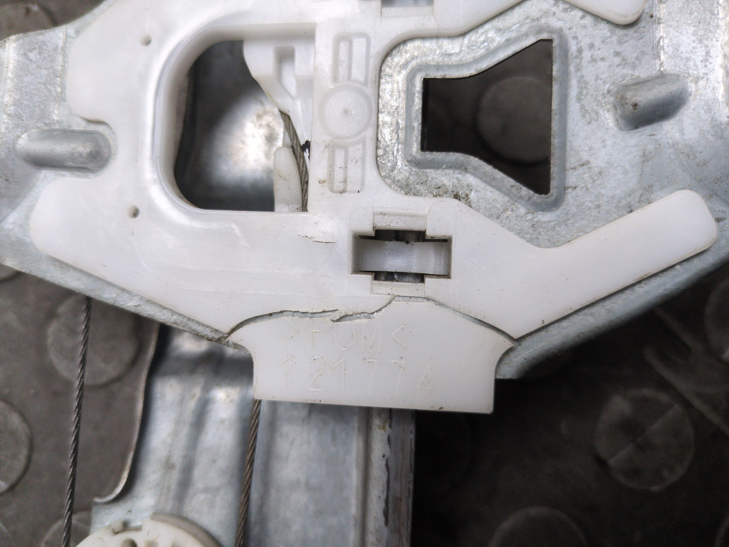 Стеклоподъемник электр. передний левый