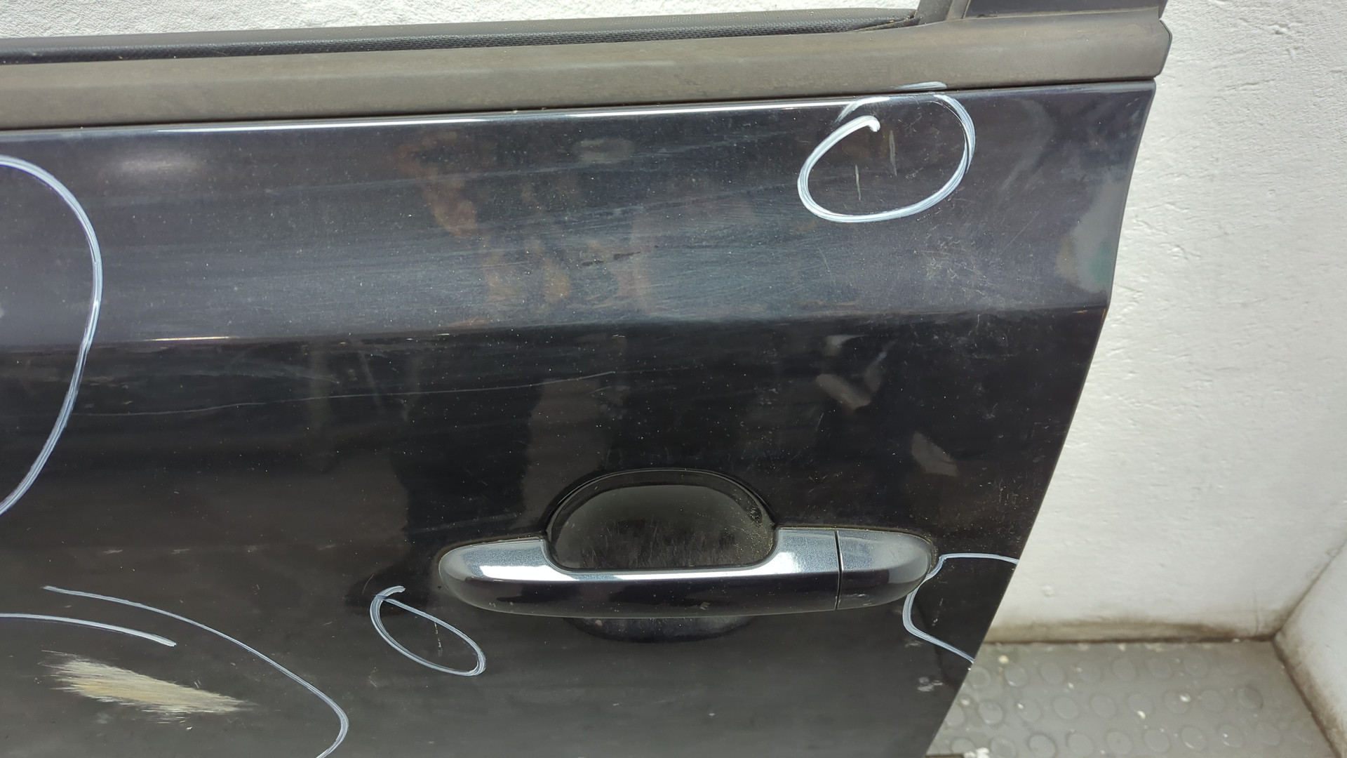 Дверь передняя левая