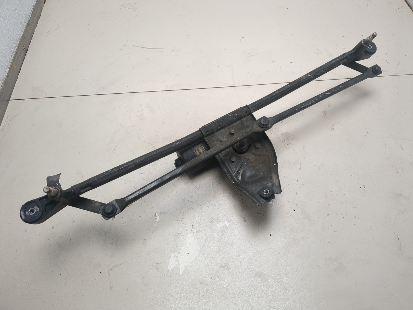 Трапеция стеклоочистителей