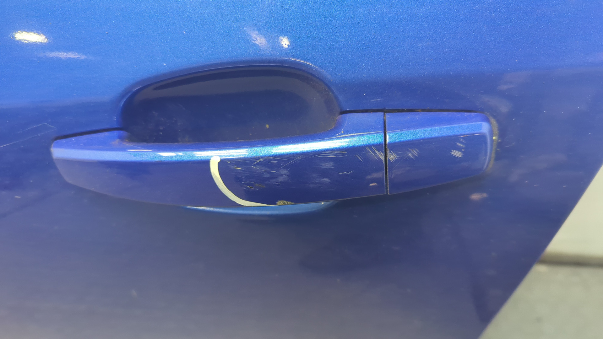 Дверь передняя левая