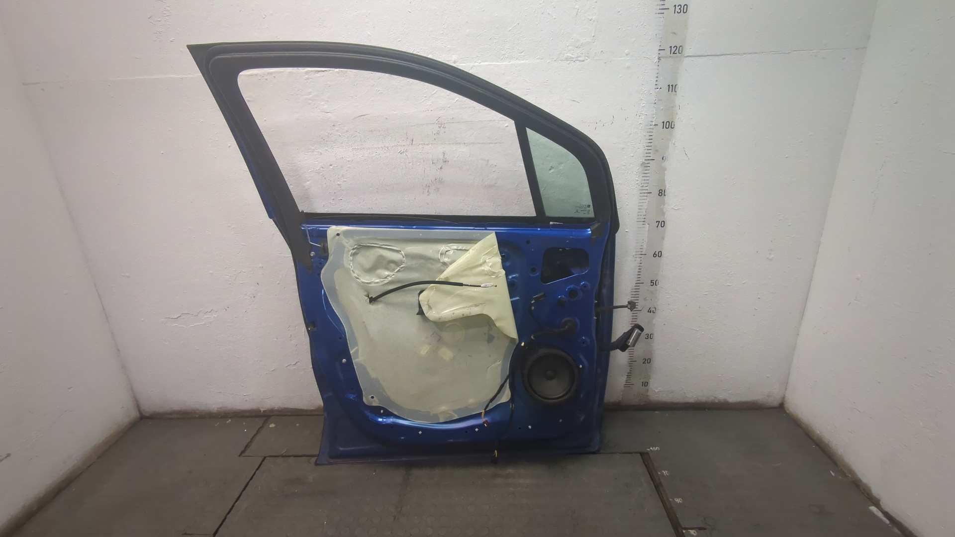 Дверь передняя левая